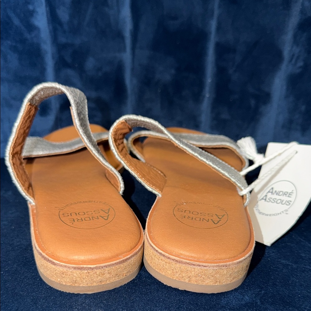 Andre Assous Gray Woven Sandals w/ Leather Lining & Insole Size 9 NWT - Picture 3 of 4